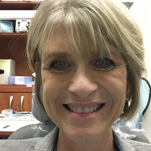 Meet your Posher, Jillian - Picture 1 of 1